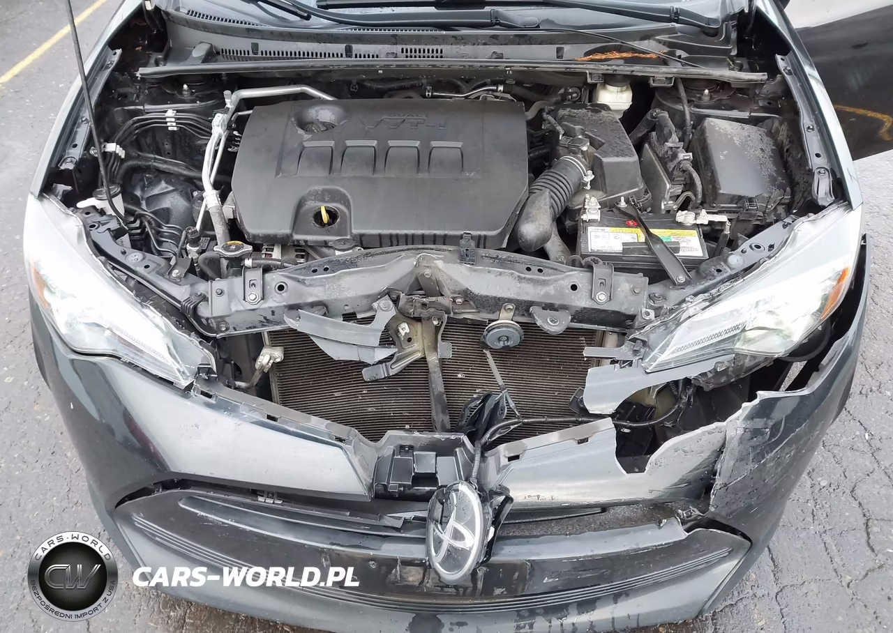 2018 Toyota Corolla Le VIN:2T1BURHE6JC115372 - 10