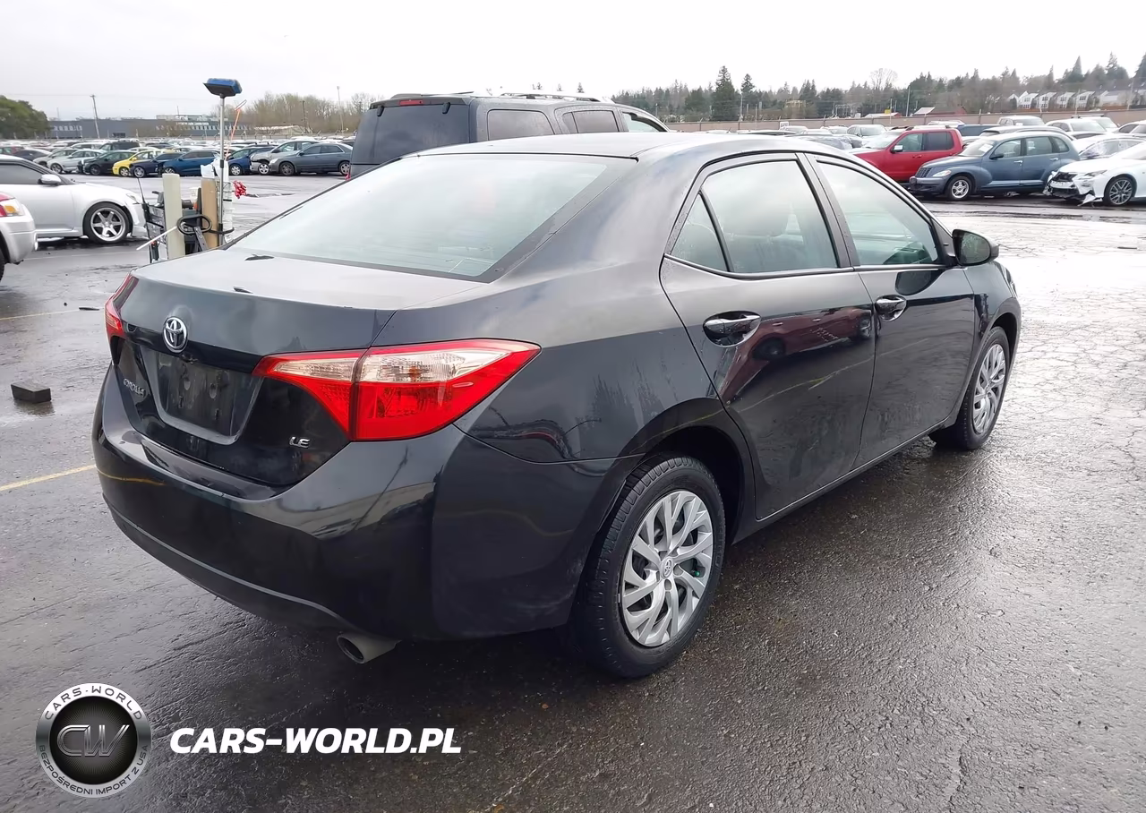 2018 Toyota Corolla Le VIN:2T1BURHE6JC115372 - 4