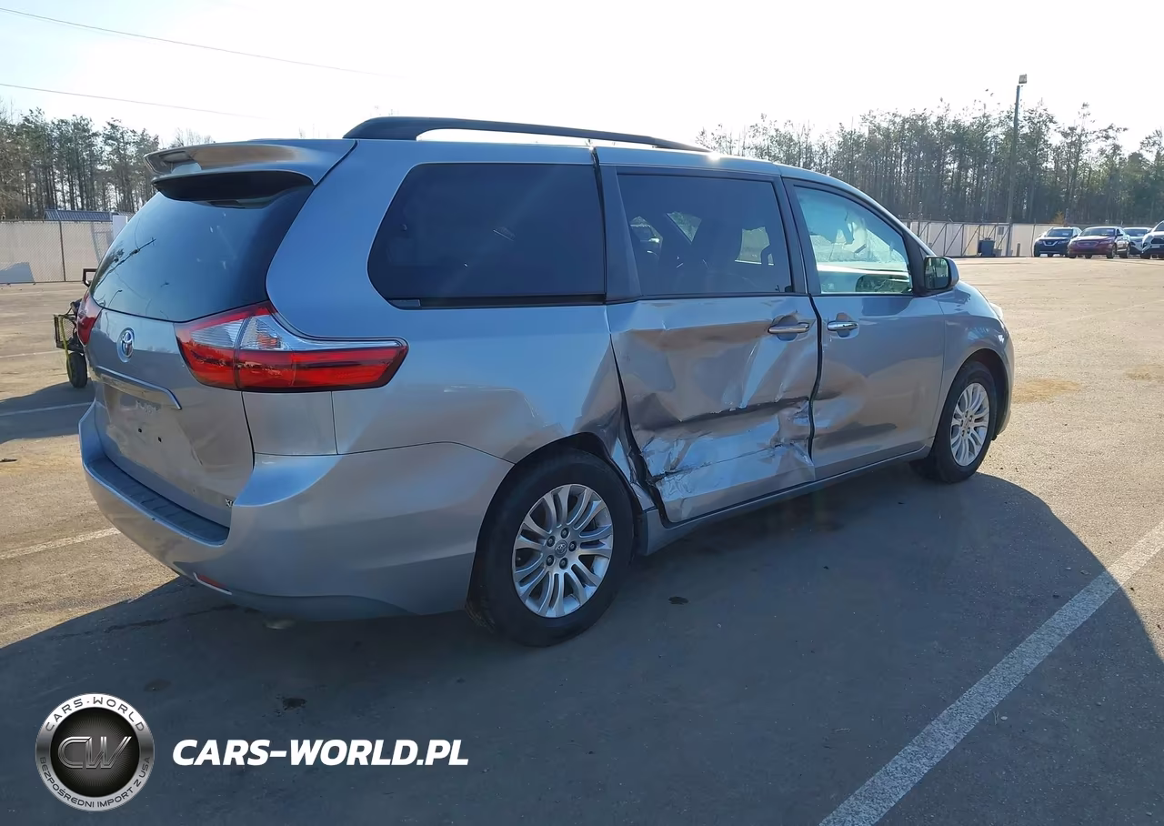 2016 Toyota Sienna Xle 8 Passenger VIN:5TDYK3DC4GS746672 - 4
