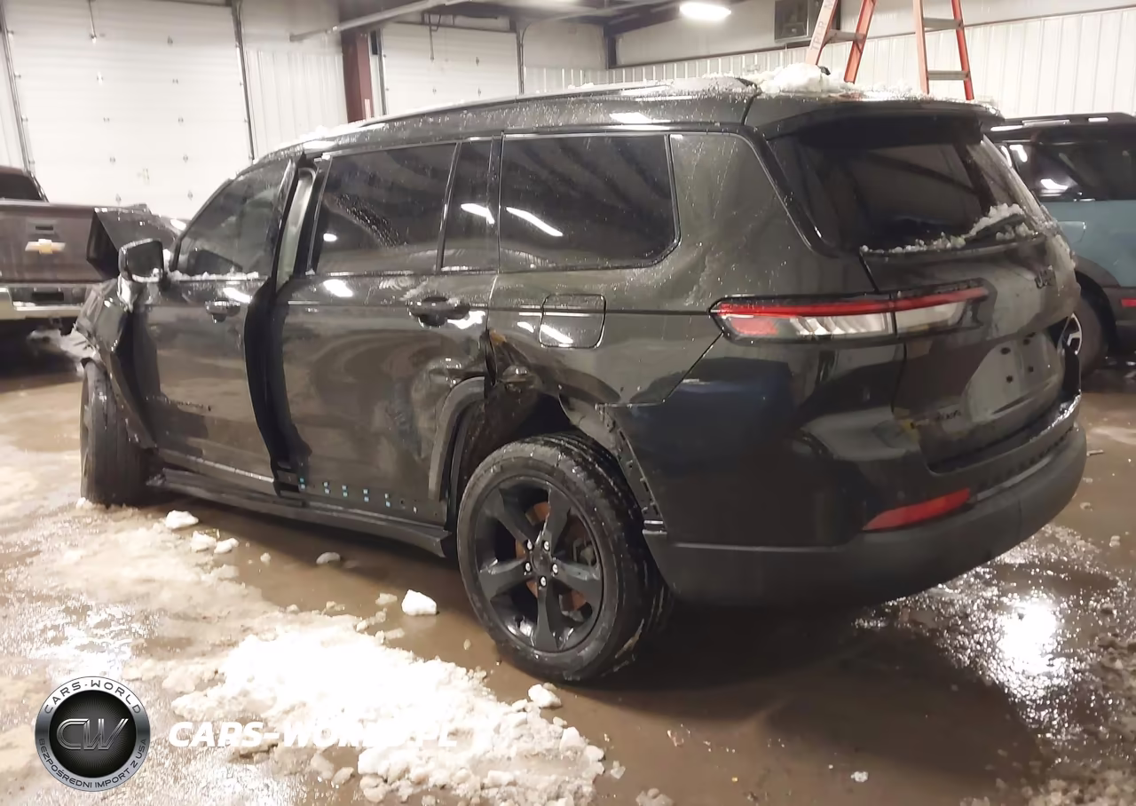 2023 Jeep Grand Cherokee L Limited 4X4 VIN:1C4RJKBGXP8101424 - 3