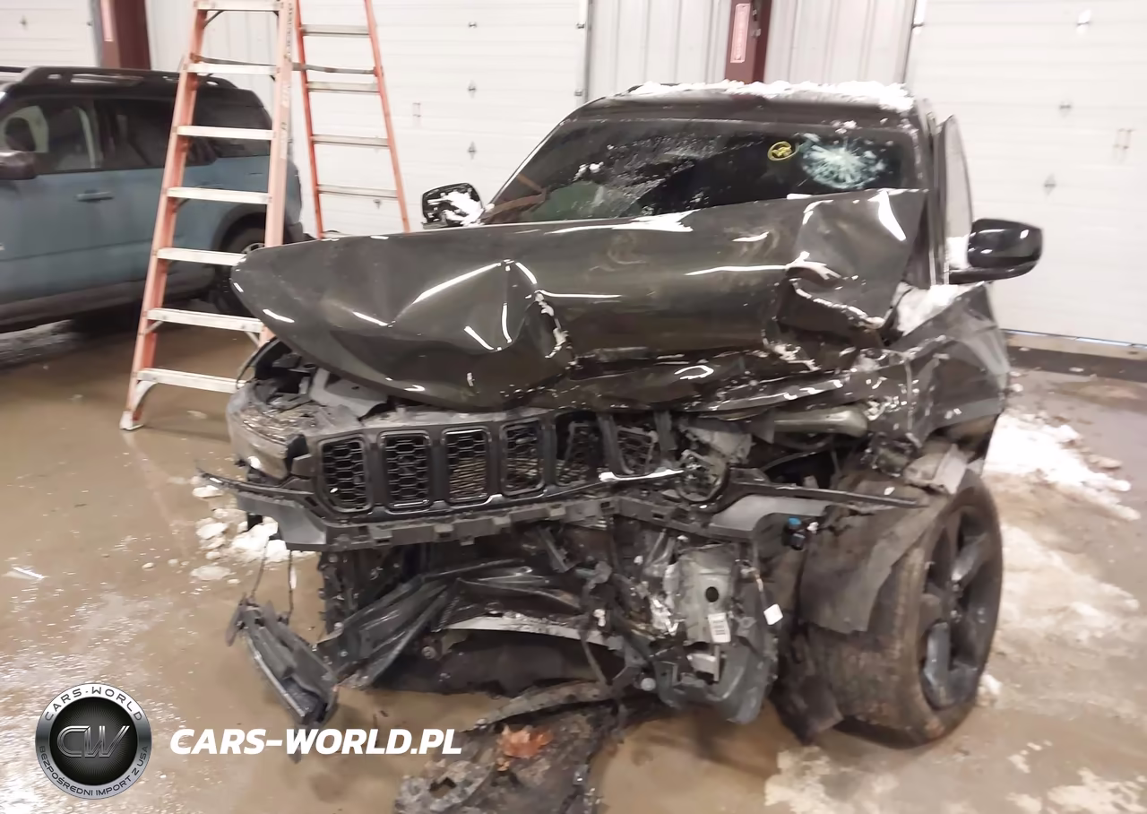 2023 Jeep Grand Cherokee L Limited 4X4 VIN:1C4RJKBGXP8101424 - 6