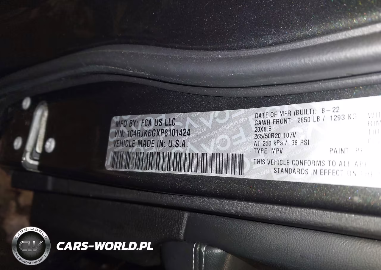 2023 Jeep Grand Cherokee L Limited 4X4 VIN:1C4RJKBGXP8101424 - 9