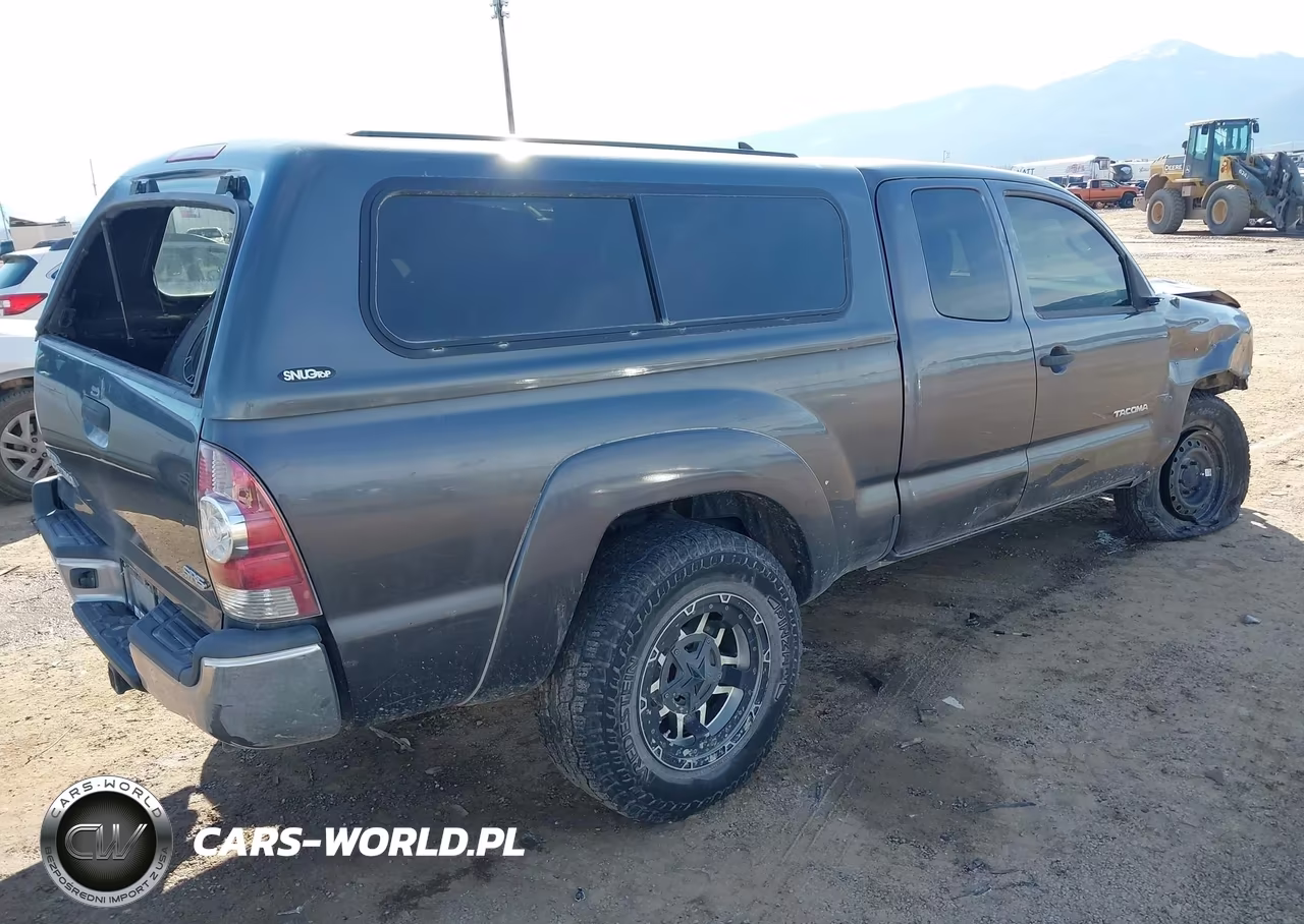 2014 Toyota Tacoma VIN:5TFUX4EN6EX026366 - 4