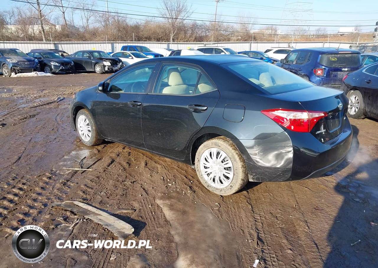 2018 Toyota Corolla Le VIN:2T1BURHEXJC012651 - 3
