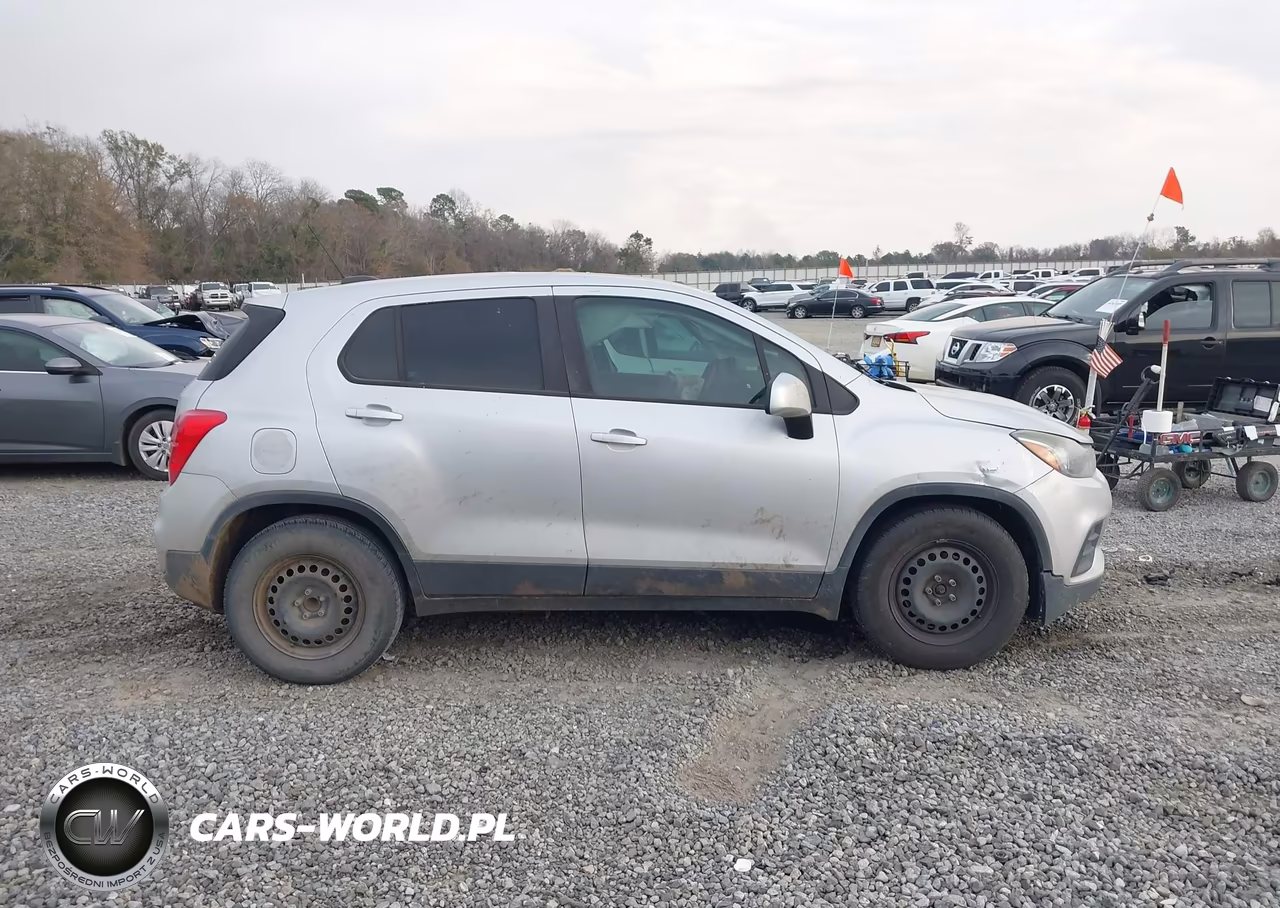 2018 Chevrolet Trax Ls VIN:3GNCJKSB7JL410892 - 13