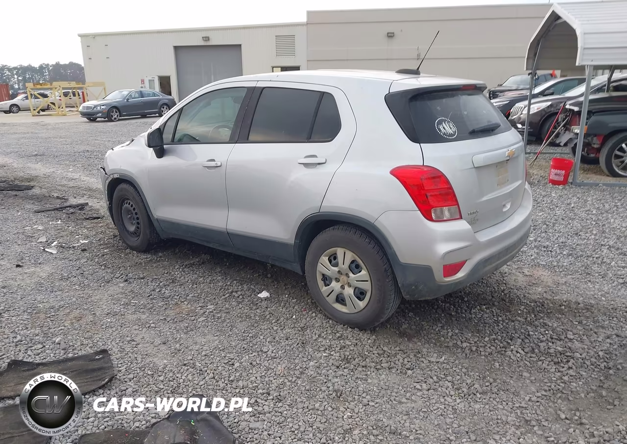2018 Chevrolet Trax Ls VIN:3GNCJKSB7JL410892 - 3