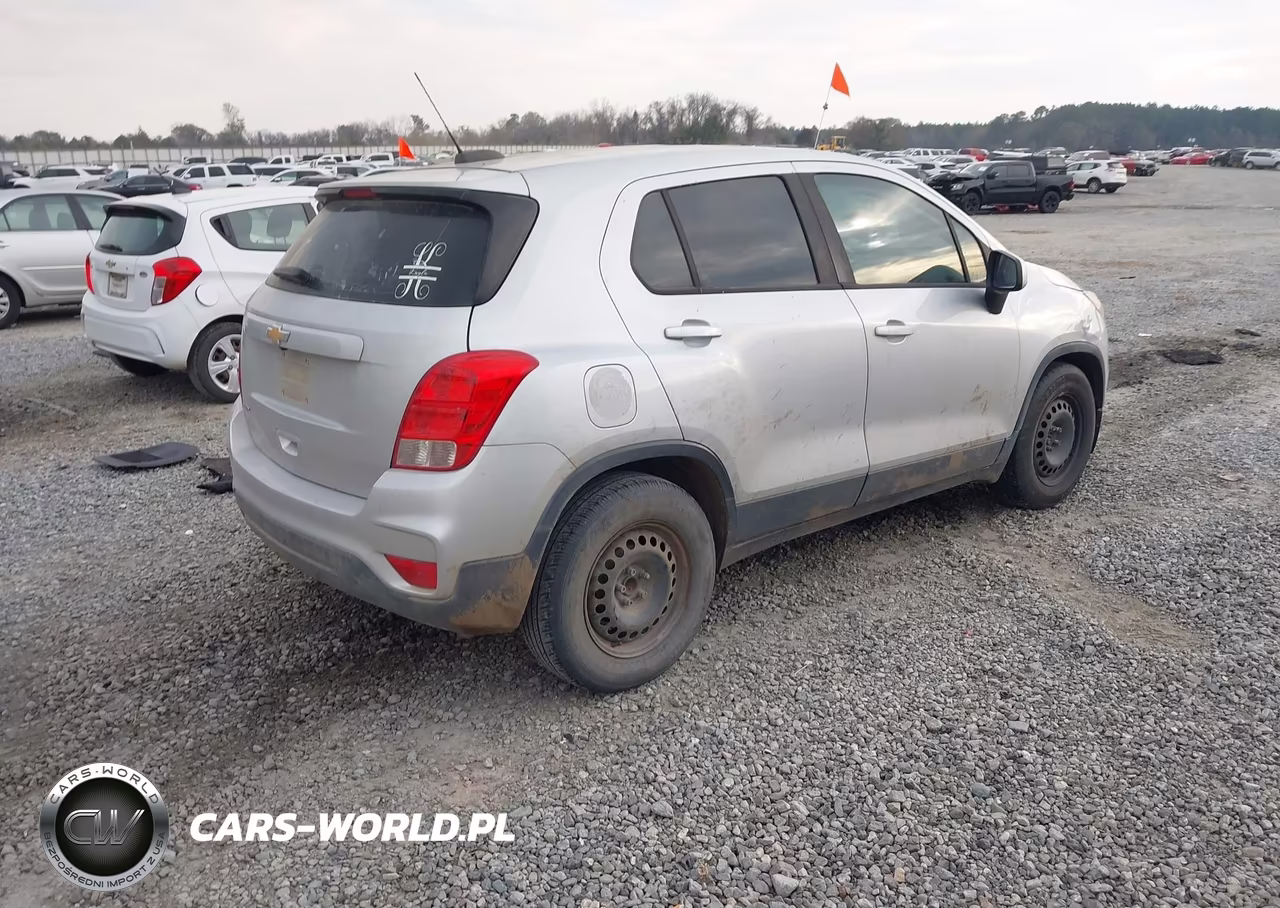 2018 Chevrolet Trax Ls VIN:3GNCJKSB7JL410892 - 4