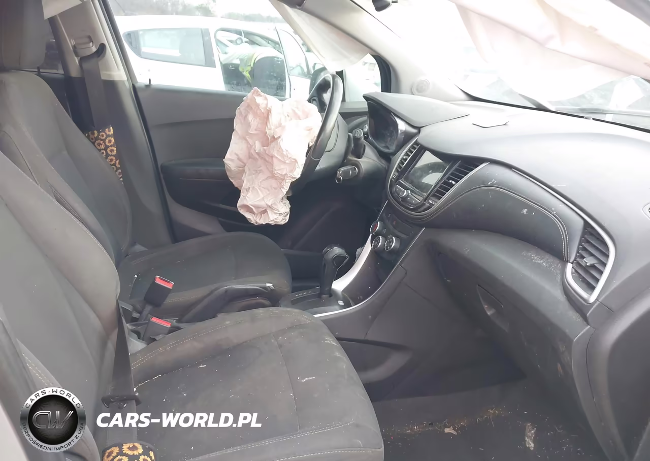 2018 Chevrolet Trax Ls VIN:3GNCJKSB7JL410892 - 5