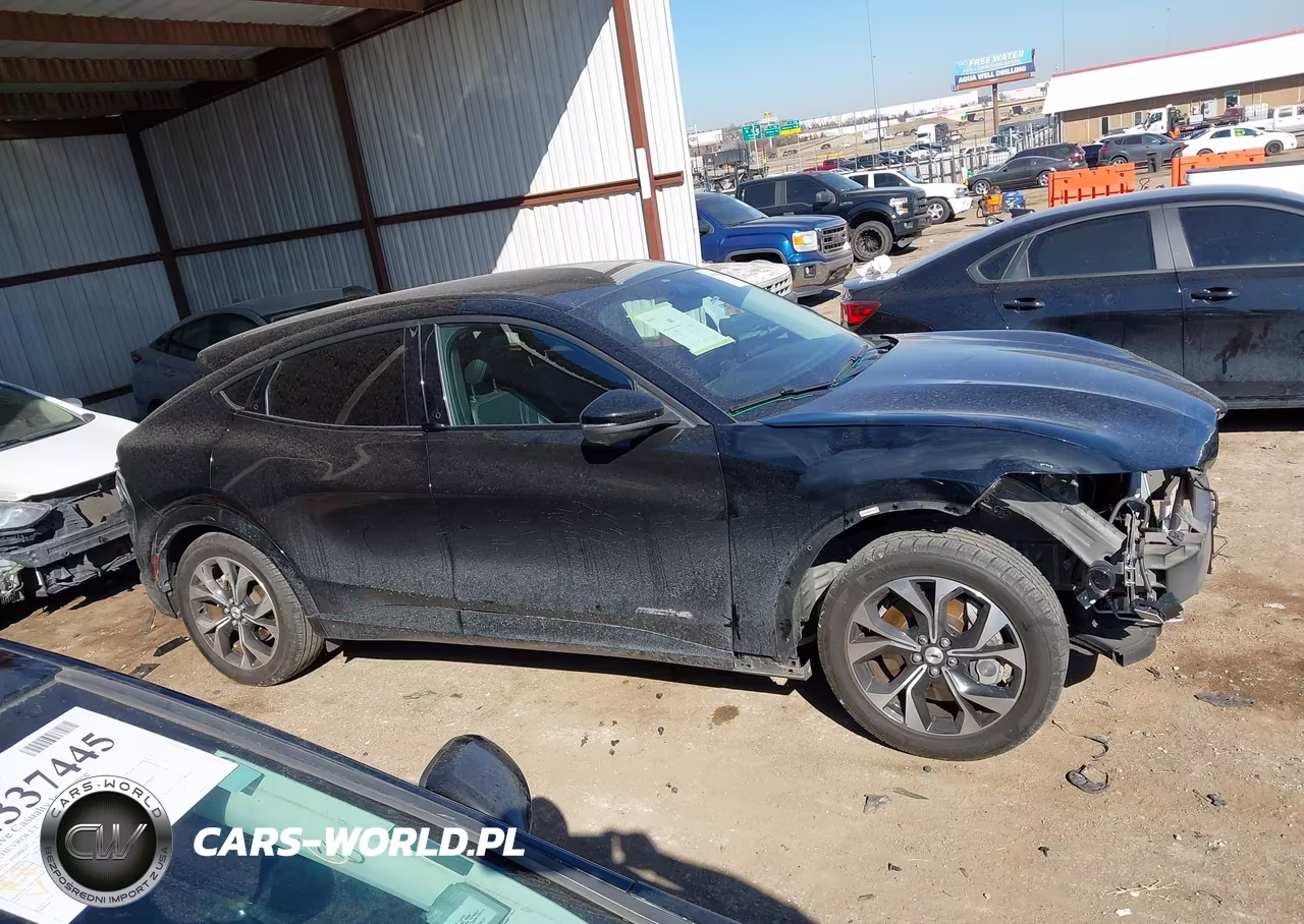 2022 Ford Mustang Mach-E Premium VIN:3FMTK3SS8NMA37708 - 14