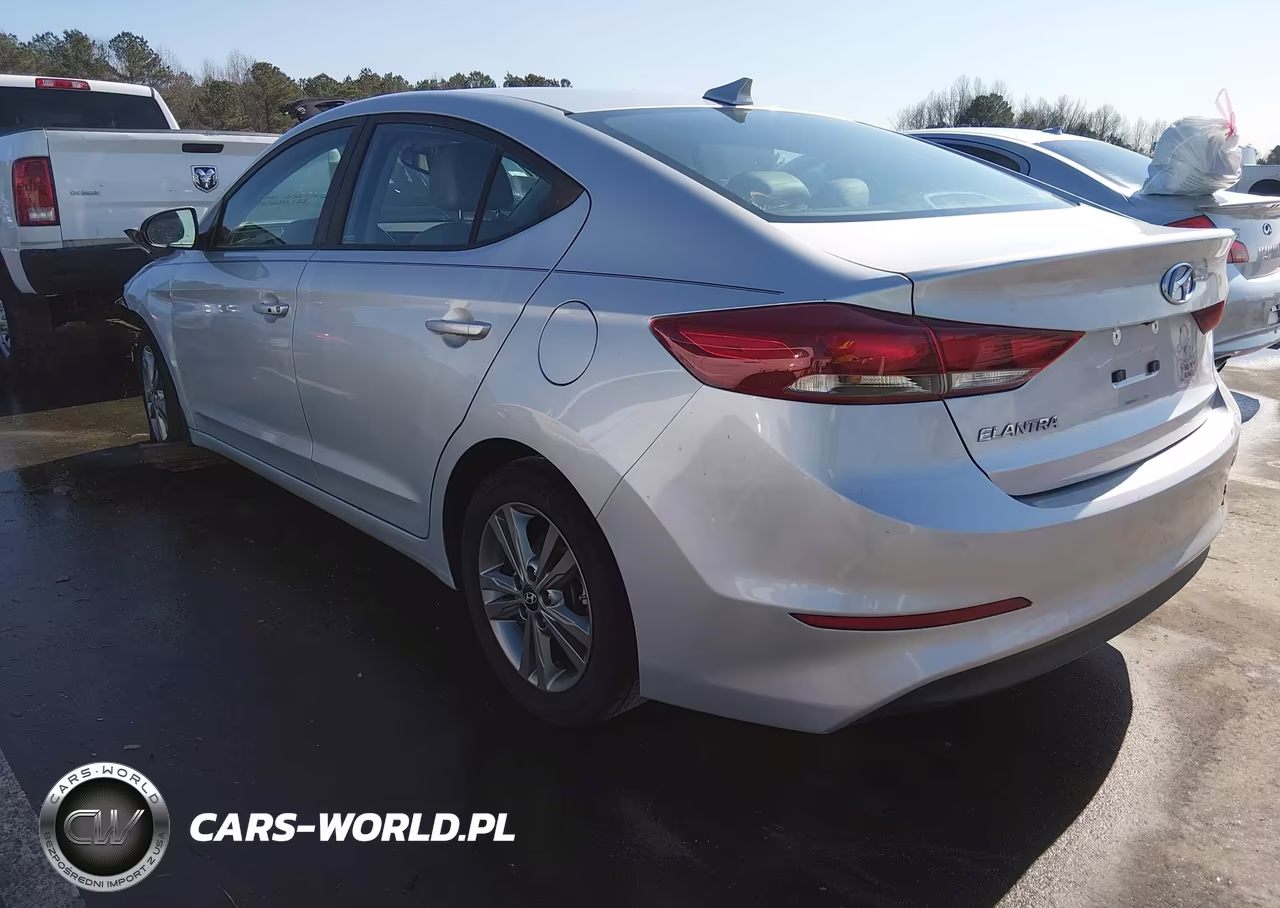 2018 Hyundai Elantra Value Edition VIN:5NPD84LF1JH272353 - 3