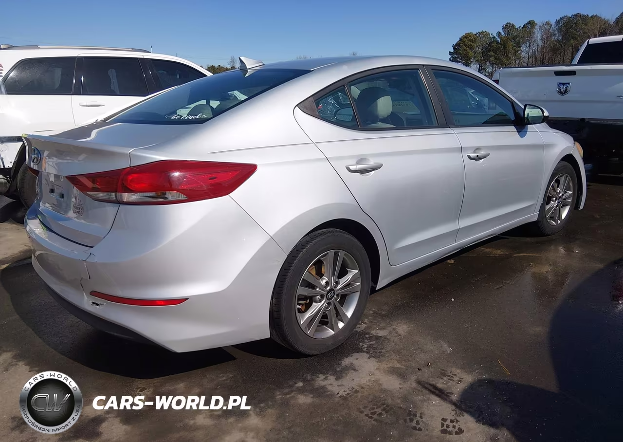 2018 Hyundai Elantra Value Edition VIN:5NPD84LF1JH272353 - 4