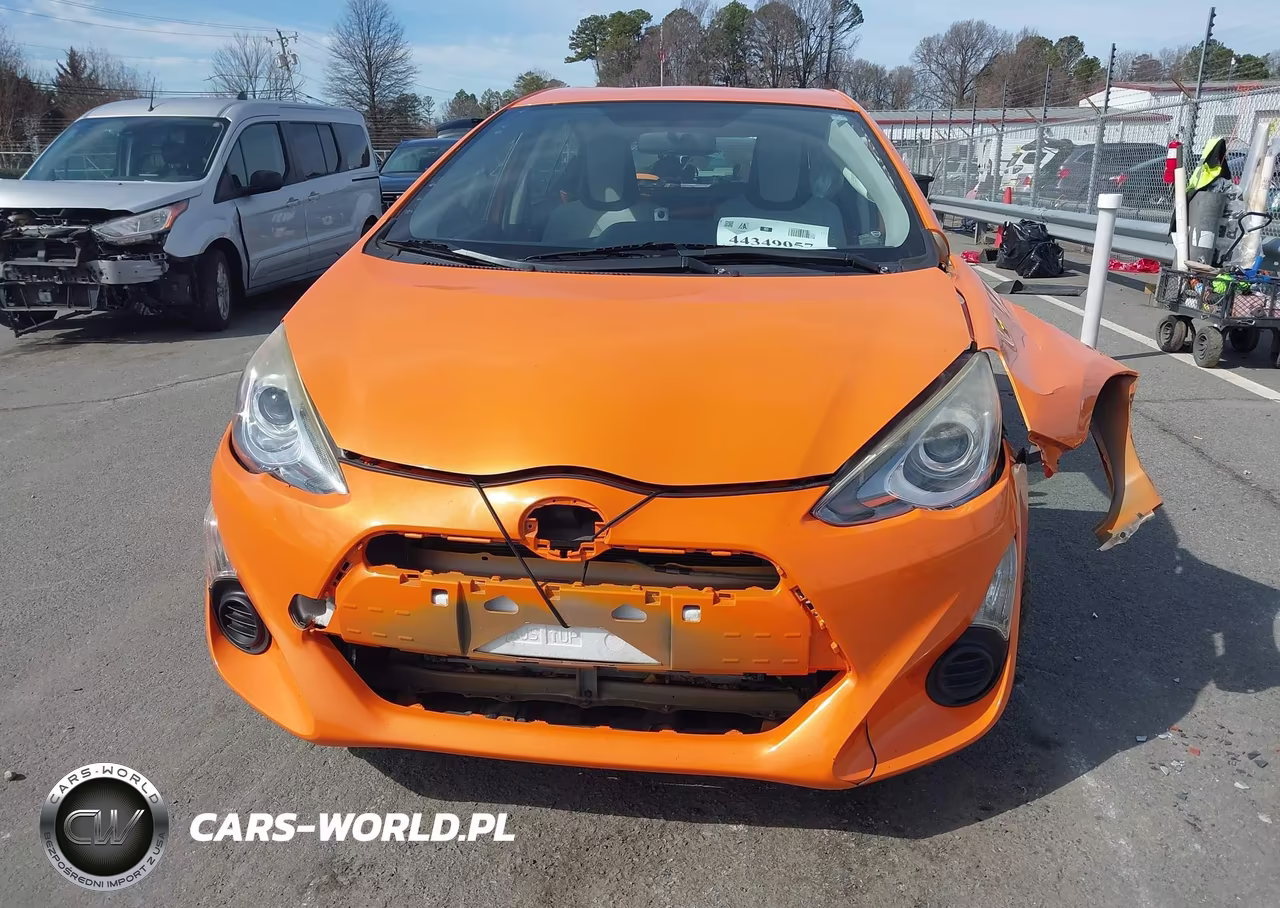 2015 Toyota Prius C One VIN:JTDKDTB33F1097994 - 12