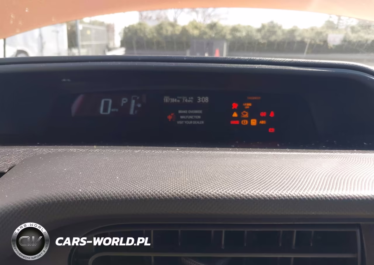 2015 Toyota Prius C One VIN:JTDKDTB33F1097994 - 7