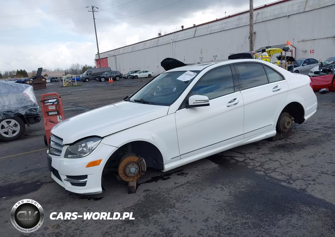 2013 Mercedes-Benz C 250 Sport VIN:WDDGF4HB8DA800707 - 2