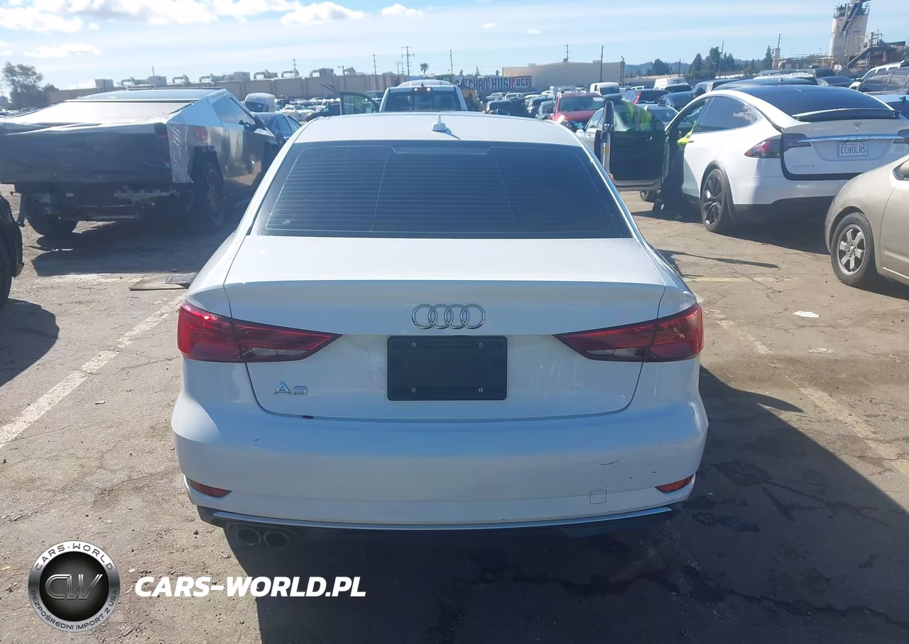 2018 Audi A3 2.0T Premium-2.0T Tech Premium VIN:WAUAUGFF2J1033099 - 15