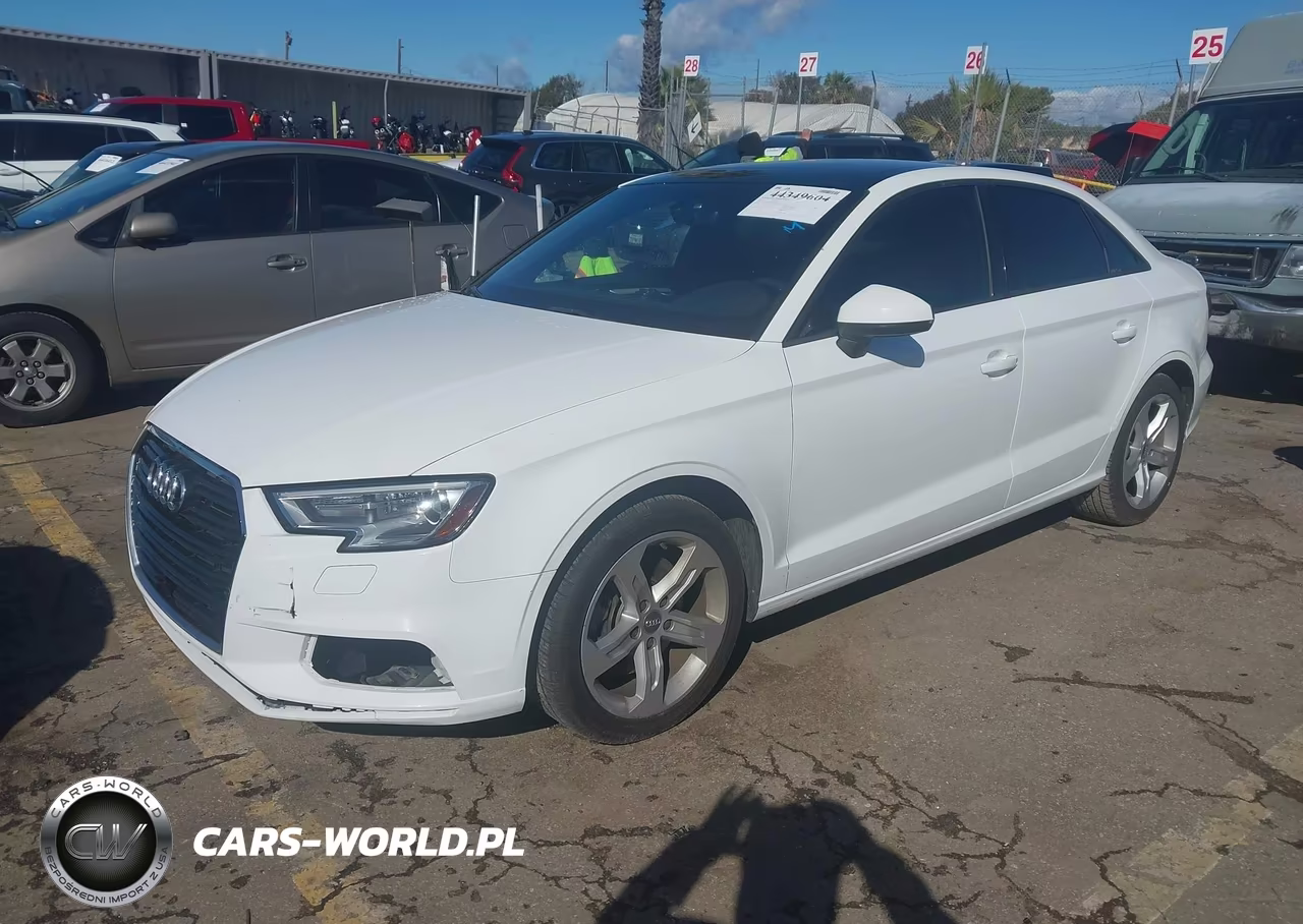2018 Audi A3 2.0T Premium-2.0T Tech Premium VIN:WAUAUGFF2J1033099 - 2