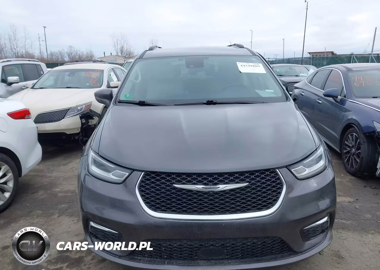 2021 Chrysler Pacifica Touring L VIN:2C4RC1BGXMR556780 - 12