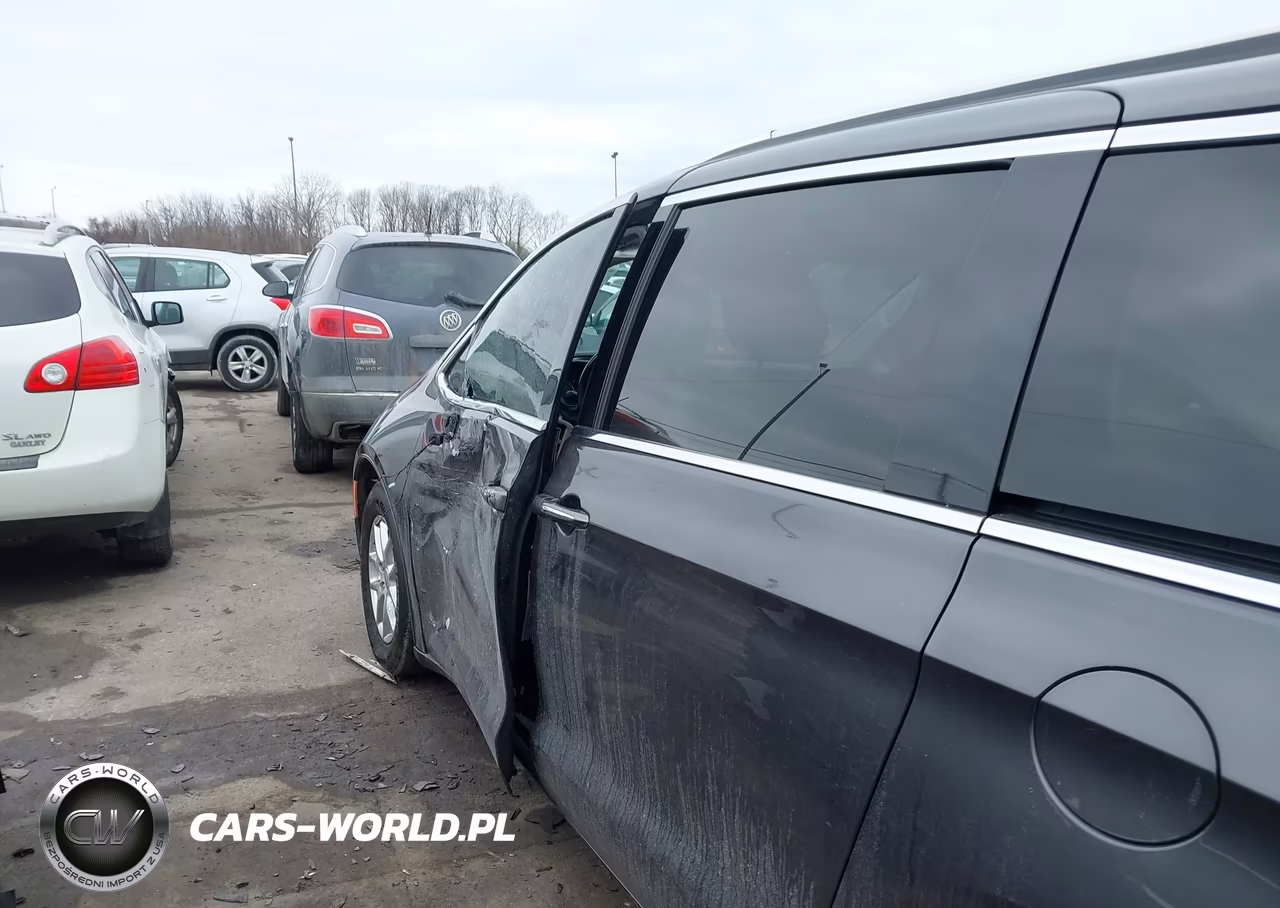 2021 Chrysler Pacifica Touring L VIN:2C4RC1BGXMR556780 - 14