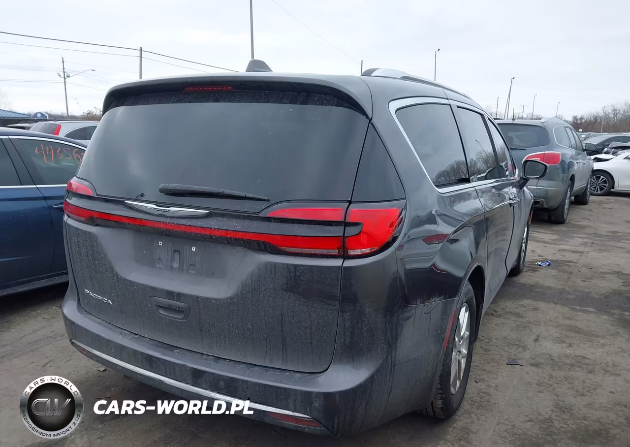 2021 Chrysler Pacifica Touring L VIN:2C4RC1BGXMR556780 - 4