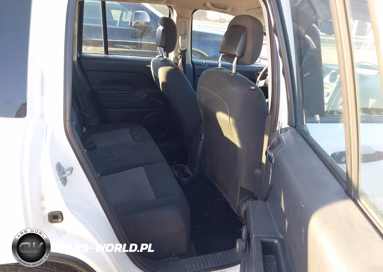 2014 Jeep Compass Sport-North VIN:1C4NJCAB2ED531575 - 8