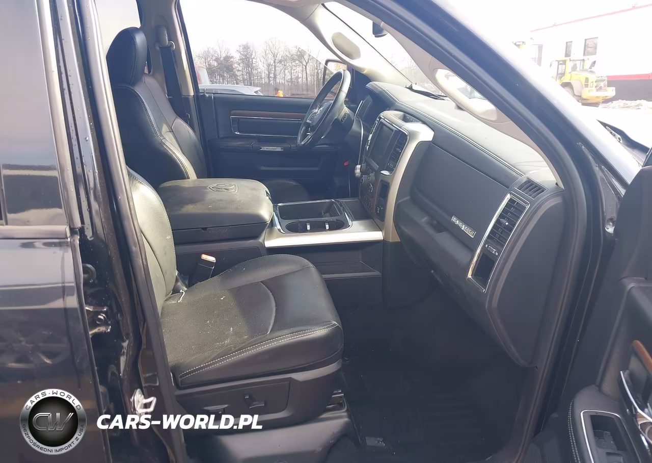 2016 Ram 1500 Laramie VIN:1C6RR7NT9GS260864 - 5