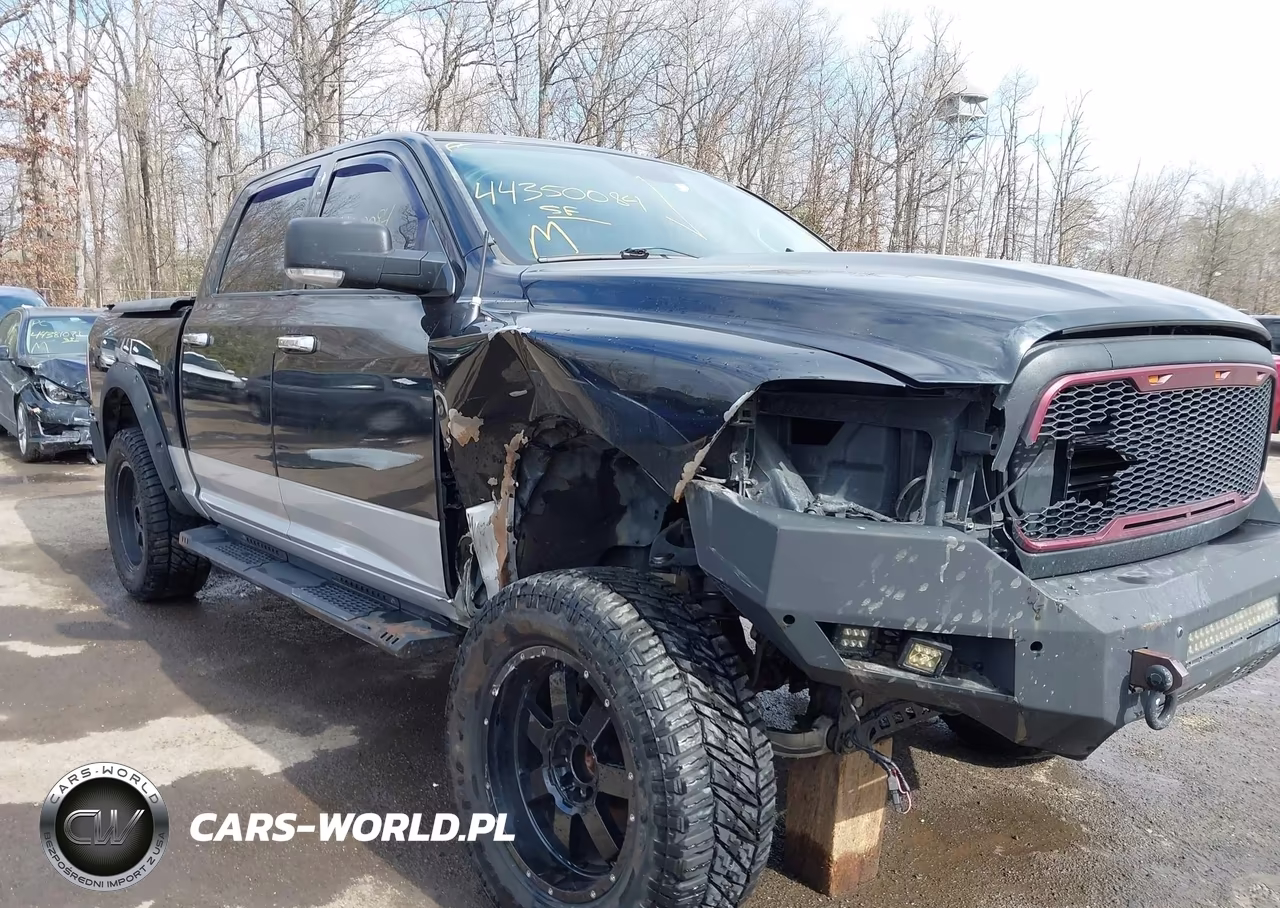 2016 Ram 1500 Laramie VIN:1C6RR7NT9GS260864 - 6