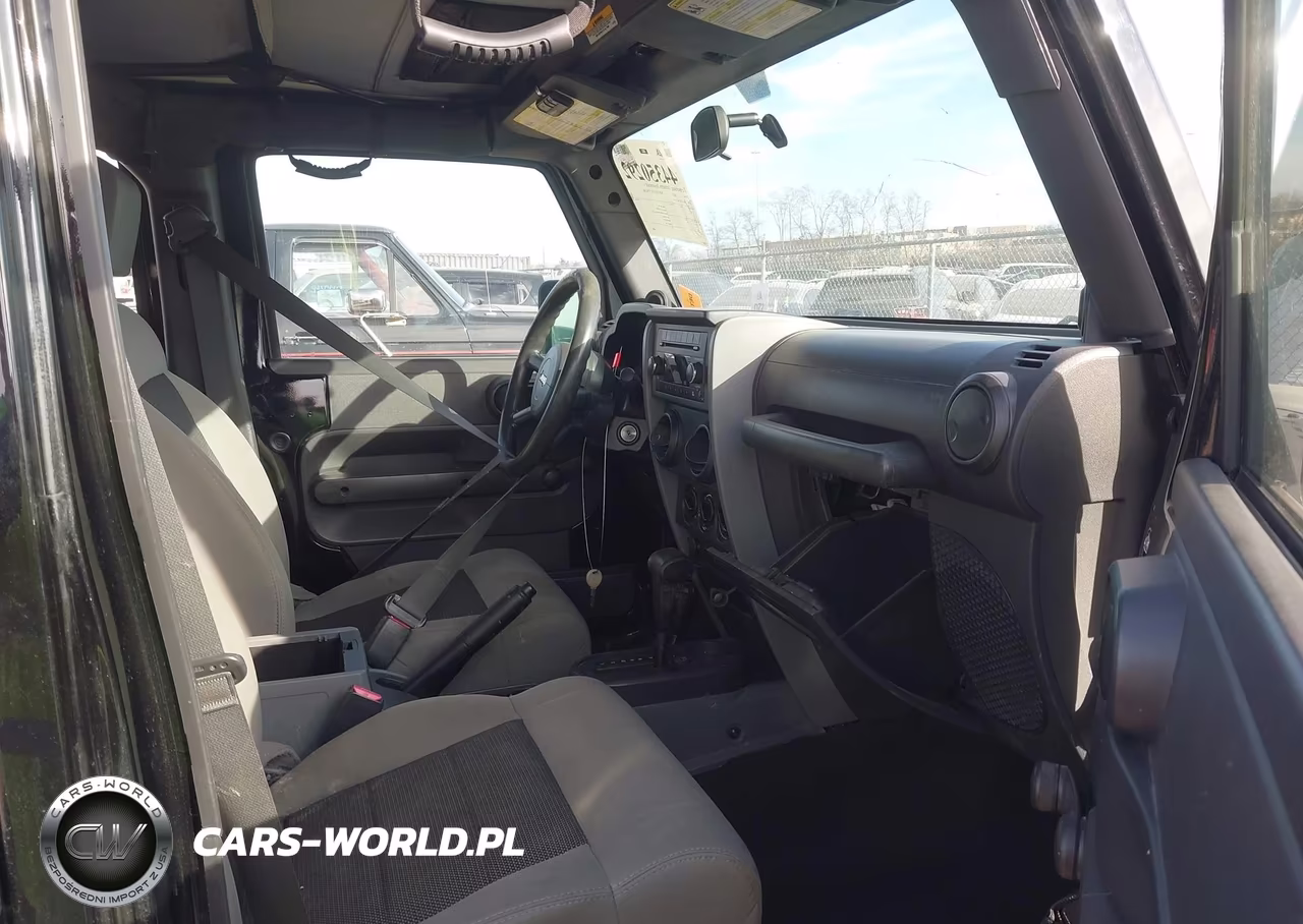 2009 Jeep Wrangler Unlimited X VIN:1J4GA39159L771536 - 5