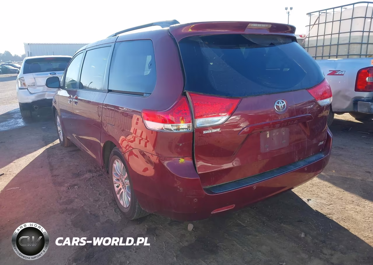 2011 Toyota Sienna Xle V6 VIN:5TDYK3DC1BS114608 - 3