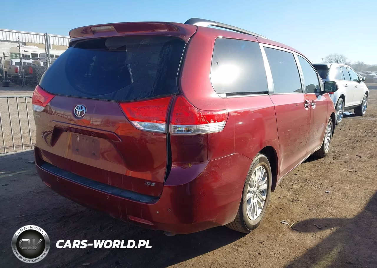 2011 Toyota Sienna Xle V6 VIN:5TDYK3DC1BS114608 - 4