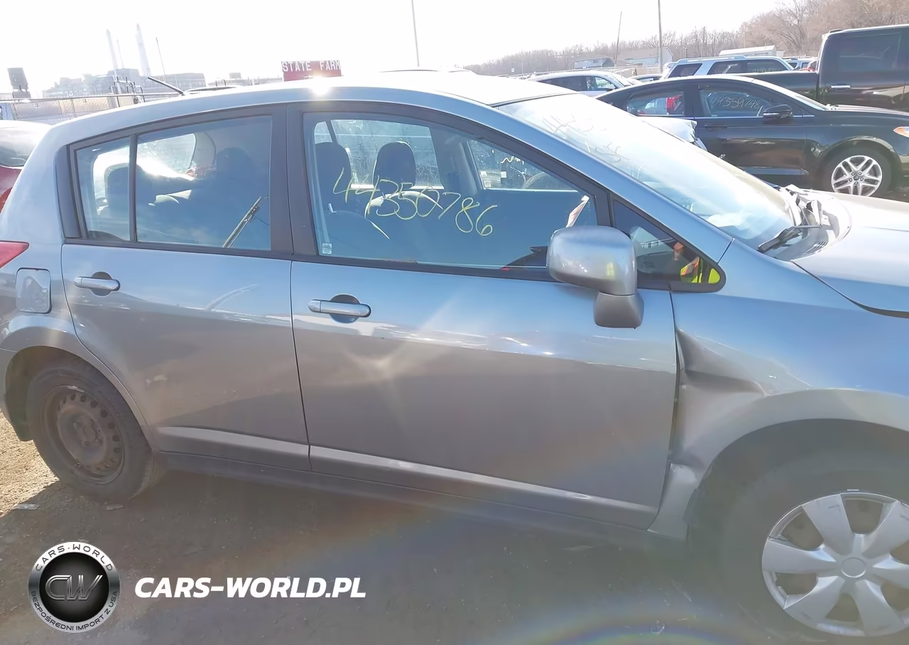2011 Nissan Versa 1.8S VIN:3N1BC1CP4BL512576 - 13
