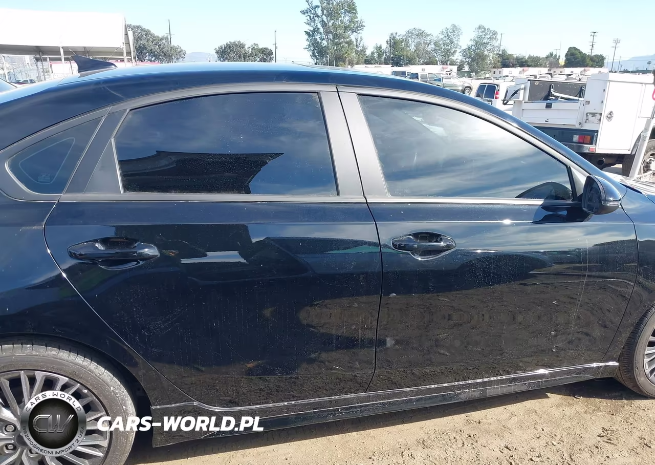 2024 Kia Forte Gt-Line VIN:3KPF54AD8RE779575 - 13