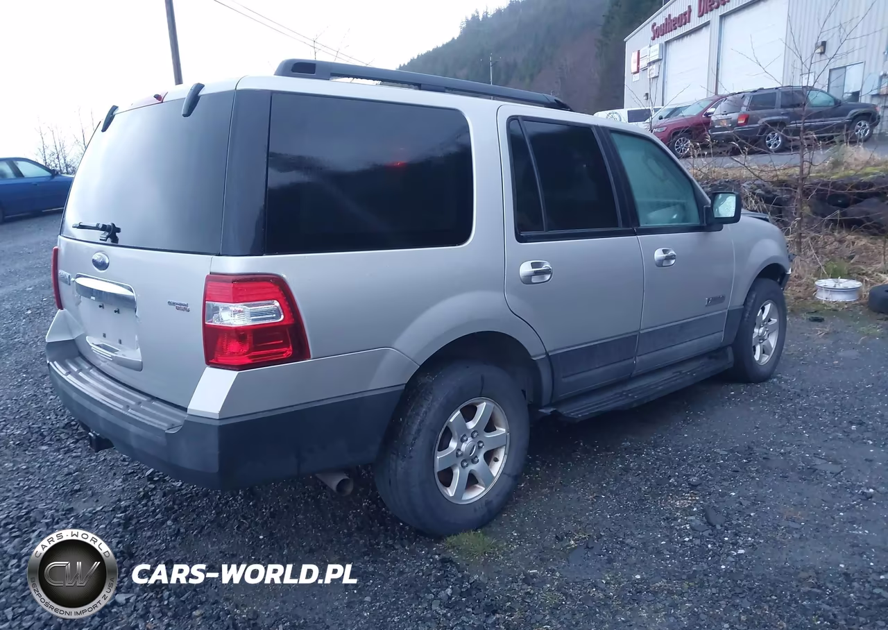 2007 Ford Expedition Xlt VIN:1FMFU16537LA47292 - 4