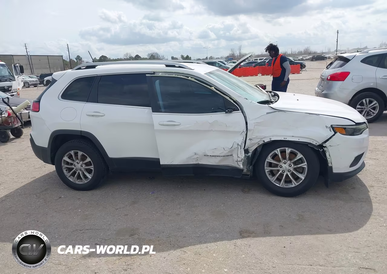 2019 Jeep Cherokee Latitude Fwd VIN:1C4PJLCB3KD221601 - 13