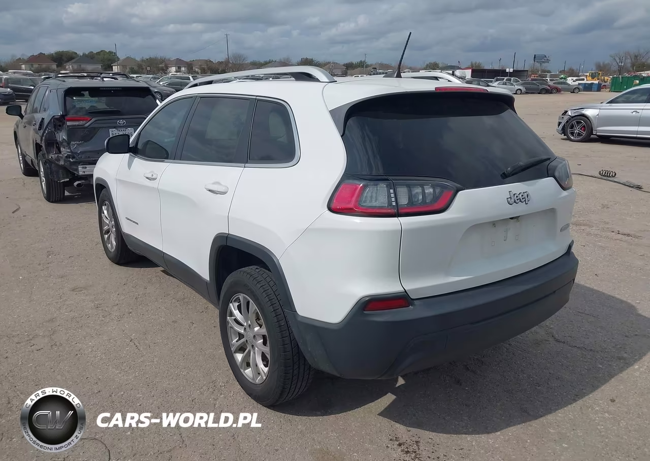 2019 Jeep Cherokee Latitude Fwd VIN:1C4PJLCB3KD221601 - 3