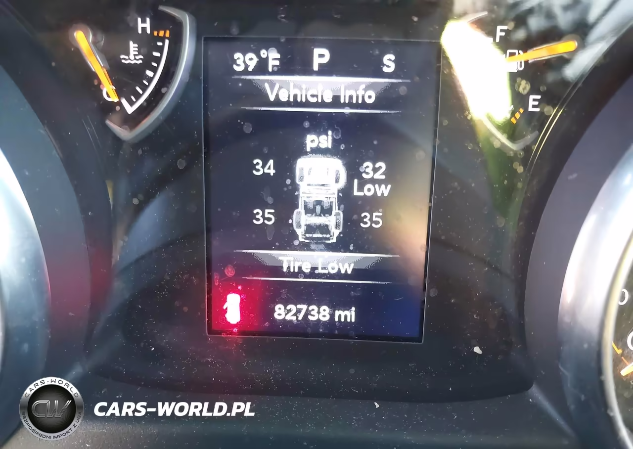2018 Jeep Wrangler Unlimited Sport S 4X4 VIN:1C4HJXDN7JW203996 - 15