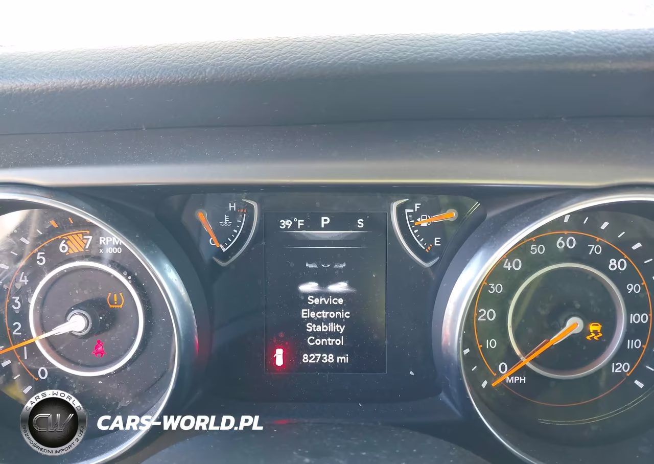 2018 Jeep Wrangler Unlimited Sport S 4X4 VIN:1C4HJXDN7JW203996 - 7
