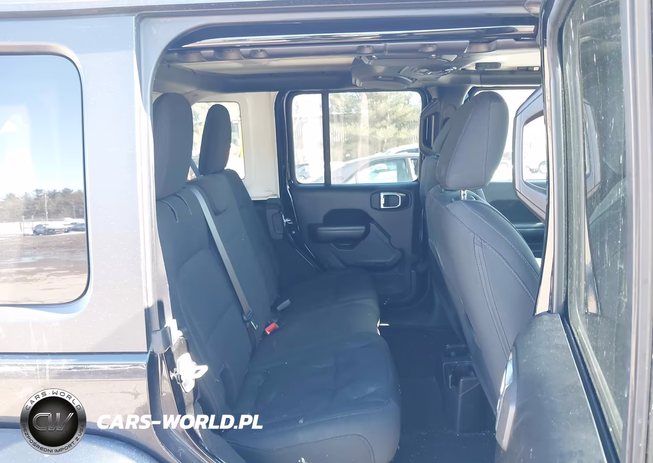 2018 Jeep Wrangler Unlimited Sport S 4X4 VIN:1C4HJXDN7JW203996 - 8