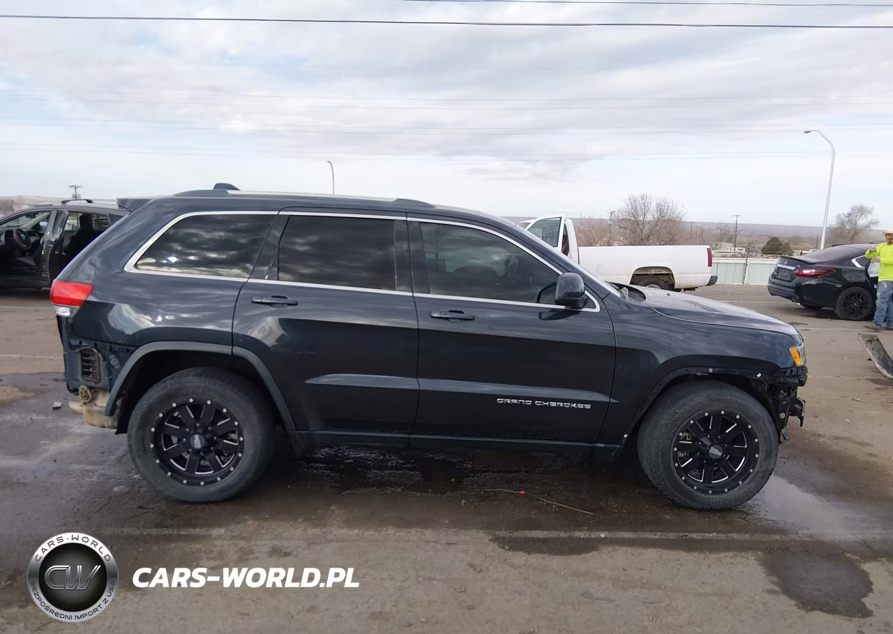 2015 Jeep Grand Cherokee Laredo VIN:1C4RJFAG5FC638495 - 14