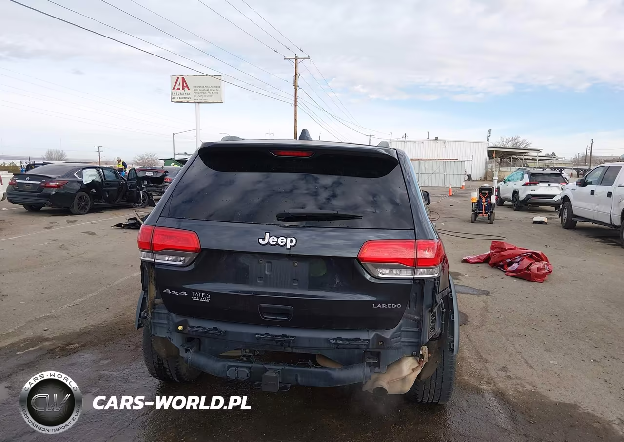 2015 Jeep Grand Cherokee Laredo VIN:1C4RJFAG5FC638495 - 17