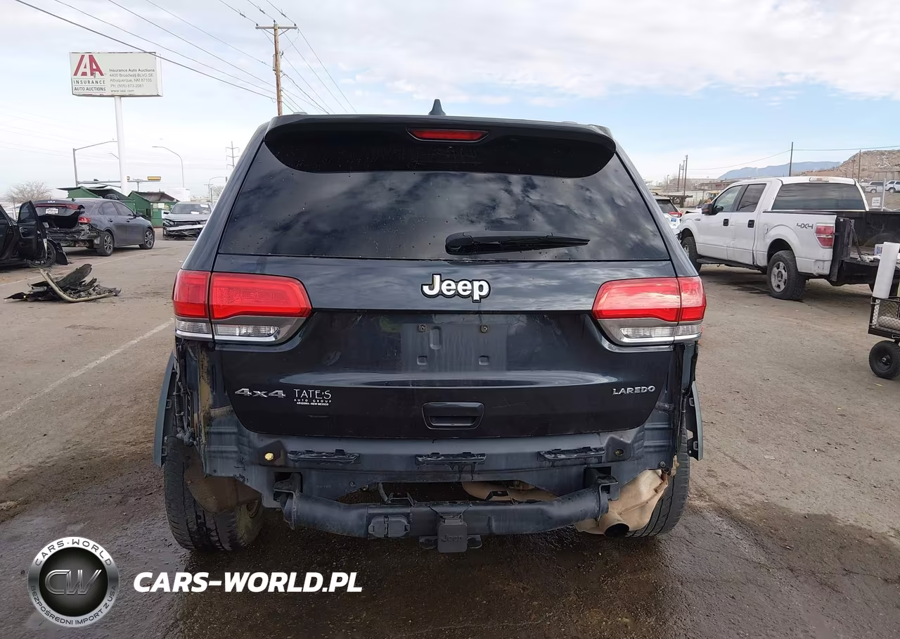 2015 Jeep Grand Cherokee Laredo VIN:1C4RJFAG5FC638495 - 18