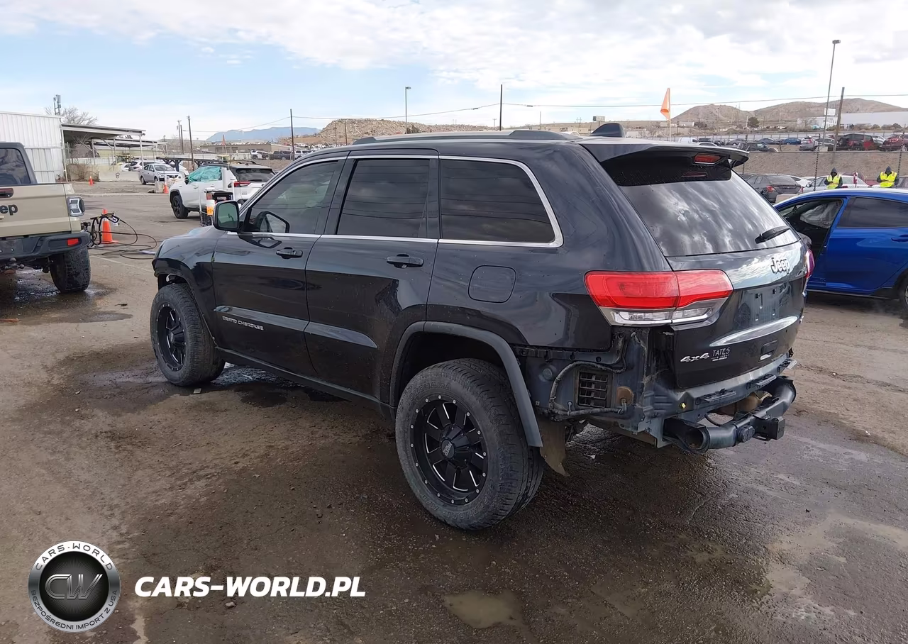2015 Jeep Grand Cherokee Laredo VIN:1C4RJFAG5FC638495 - 3