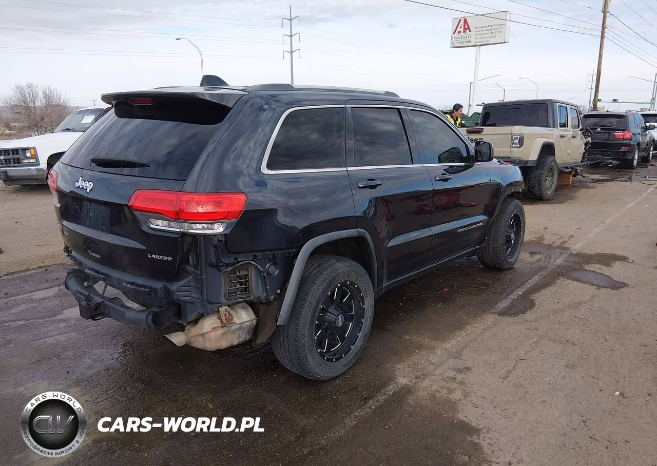 2015 Jeep Grand Cherokee Laredo VIN:1C4RJFAG5FC638495 - 4