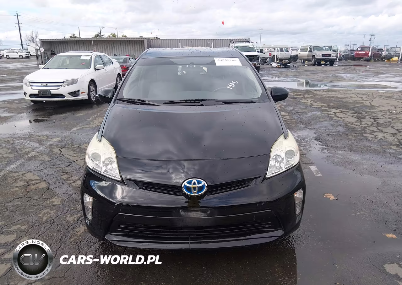 2015 Toyota Prius Two VIN:JTDKN3DU2F0414284 - 13