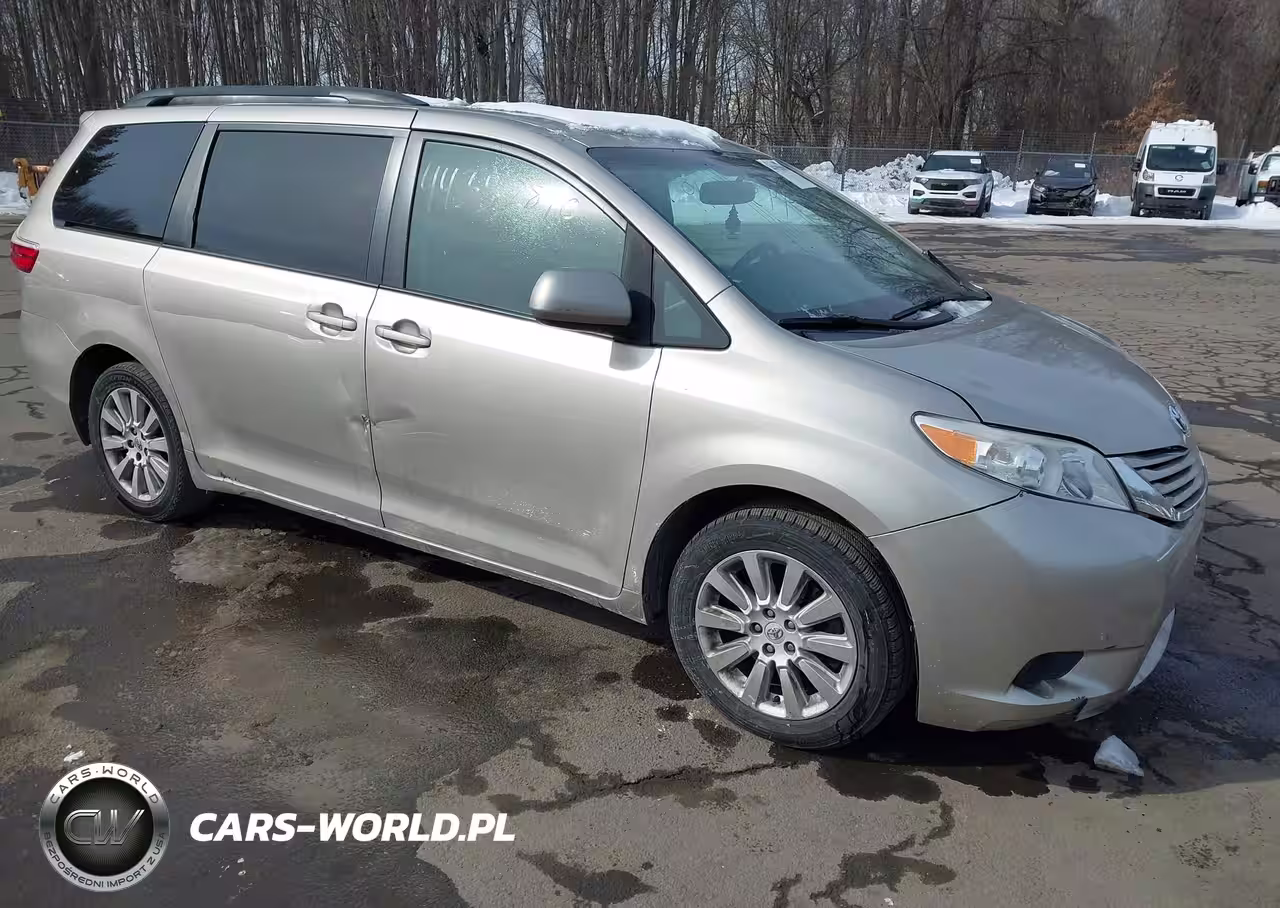 2015 Toyota Sienna Le 7 Passenger