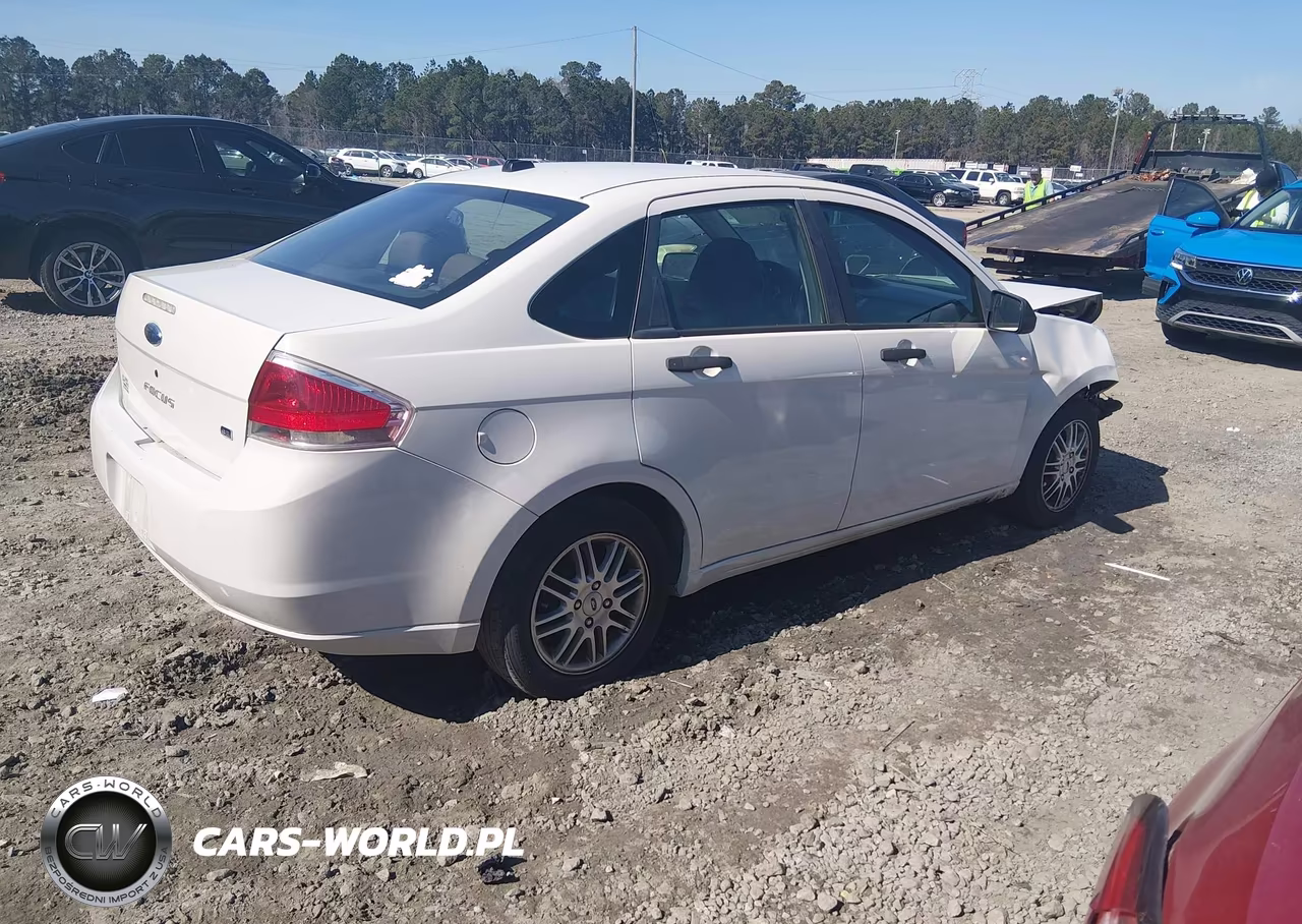 2009 Ford Focus Se VIN:1FAHP35N29W141480 - 4