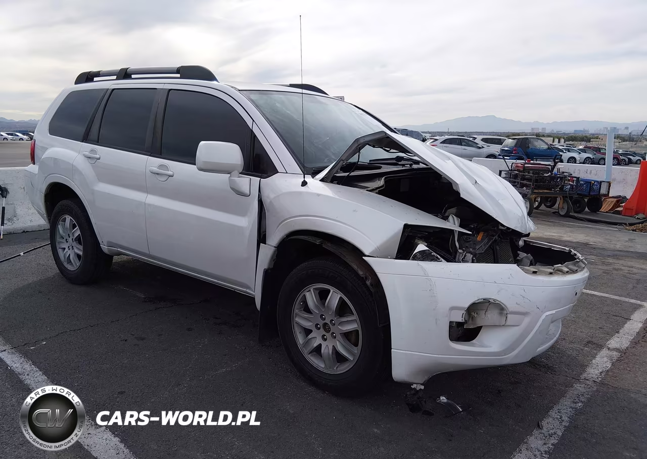 2011 Mitsubishi Endeavor Ls – zdjęcie 1 z 17