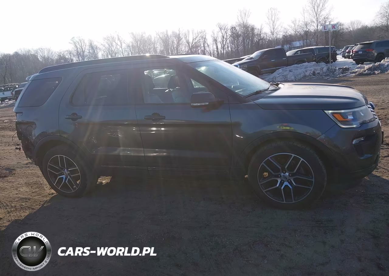 2019 Ford Explorer Sport VIN:1FM5K8GT4KGA82223 - 14