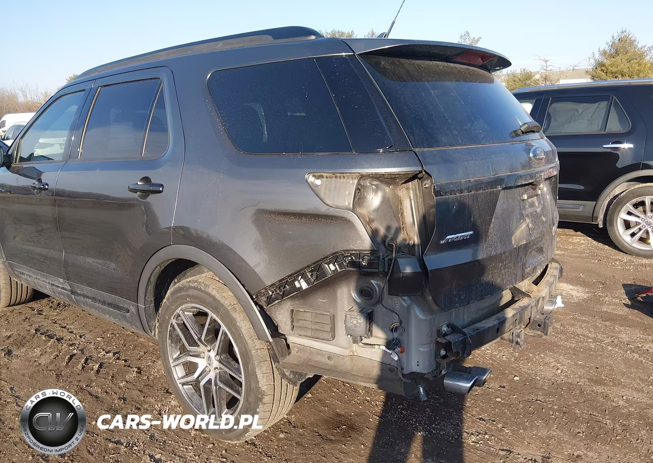 2019 Ford Explorer Sport VIN:1FM5K8GT4KGA82223 - 18