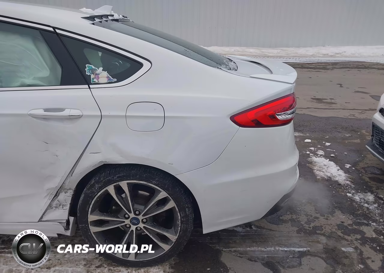 2020 Ford Fusion Titanium VIN:3FA6P0D9XLR115715 - 6