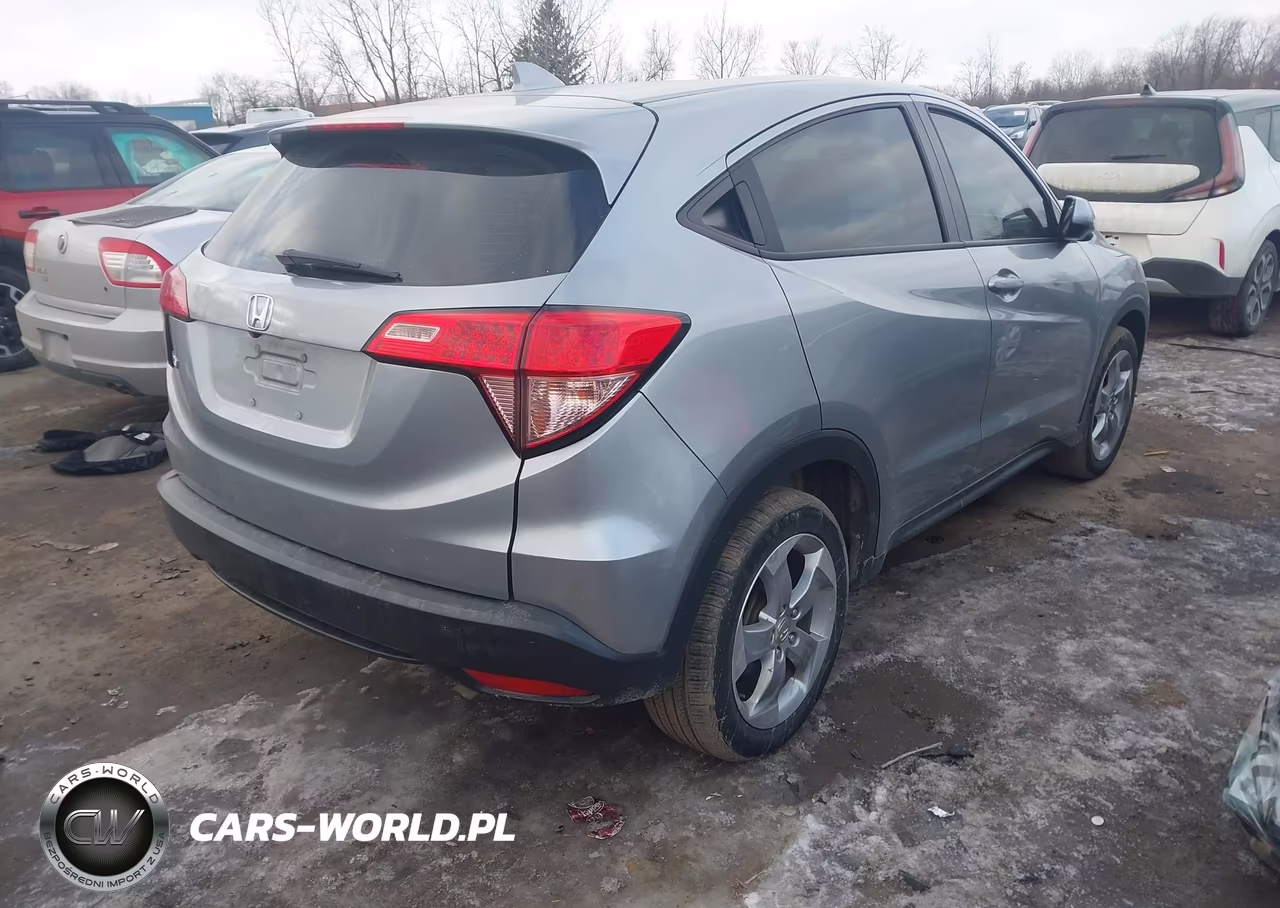 2018 Honda Hr-V Lx VIN:3CZRU5H30JG705945 - 4